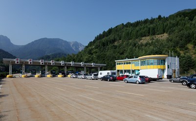 Mautstelle Karawanken auf der A 11 Karawanken Autobahn Richtung Süd